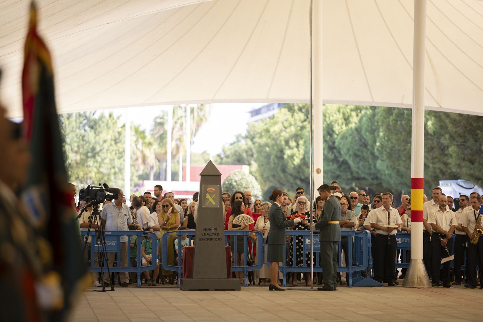 Imágenes de los actos de celebración de la festividad de la patrona de la Guardia Civil, la Virgen del Pilar.