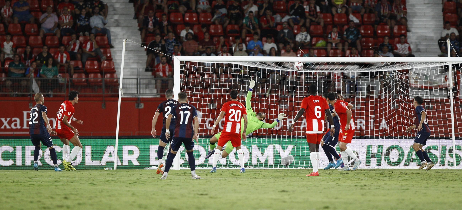 Las imágenes del partido de fútbol U.D. Almería-S.D. Eibar