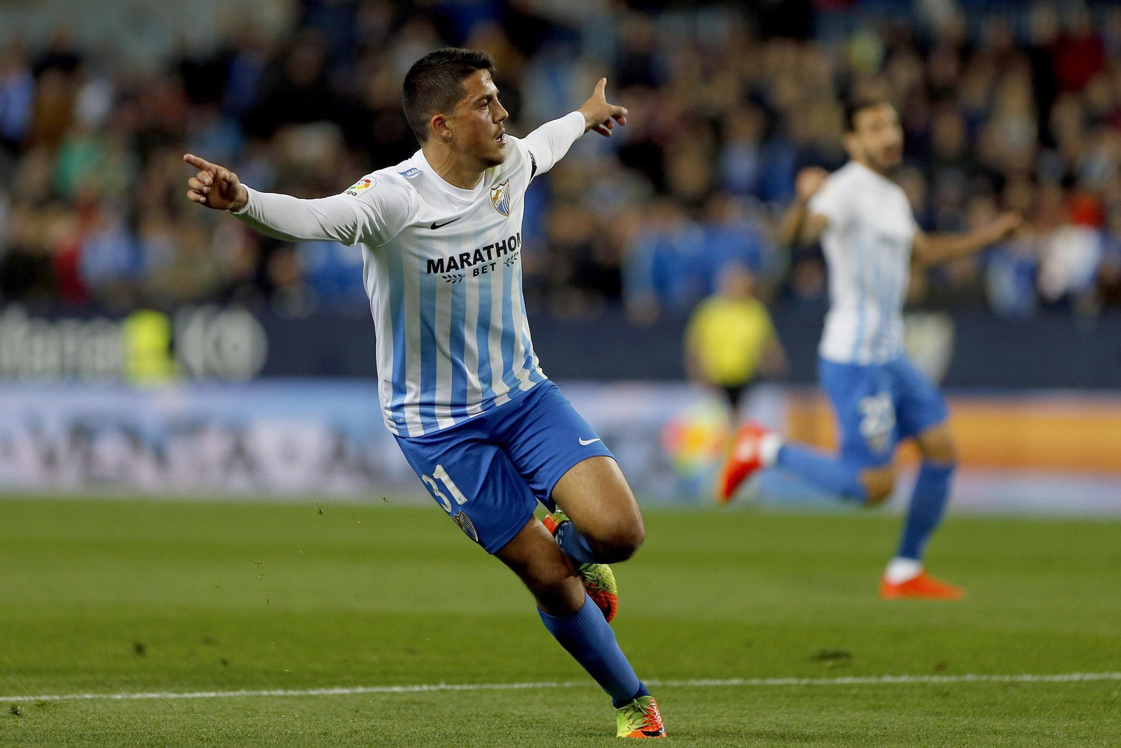 Fornals celebra un gol en un Málaga-Betis
