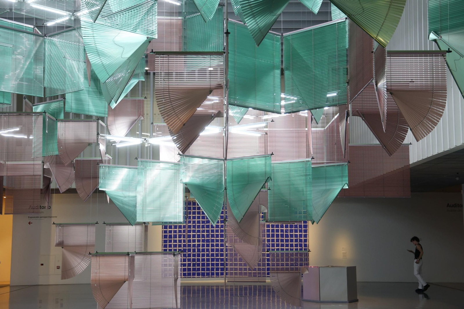 El Museo Pompidou de Málaga inaugura la exposición 'Miradas de artista', en imágenes