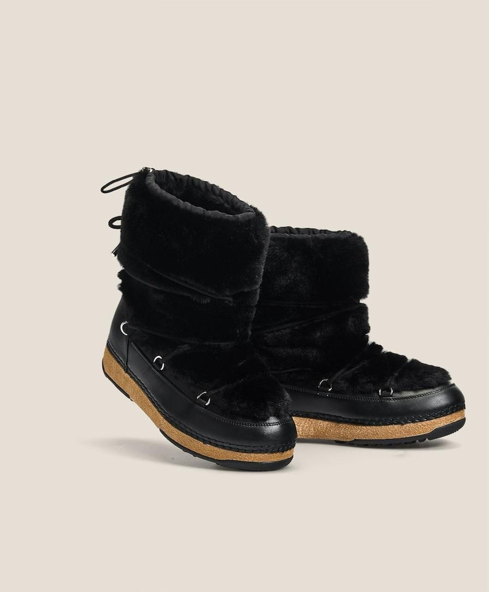 Botas de nieve de Oysho.