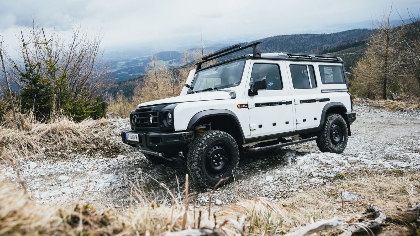 El Ineos Grenadier se venderá tanto online como presencialmente, en este caso por agentes, no concesionarios.