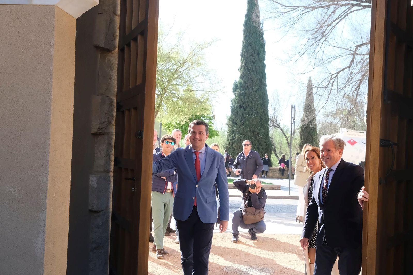La puerta almohade del Alcázar, ya restaurada