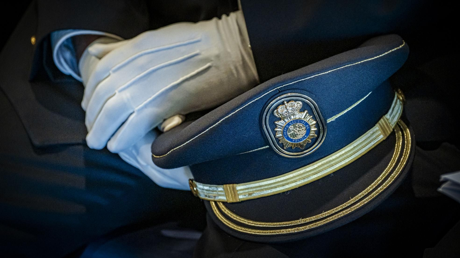 Las imágenes de la celebración del acto del Día de la Policía Nacional en Cádiz.