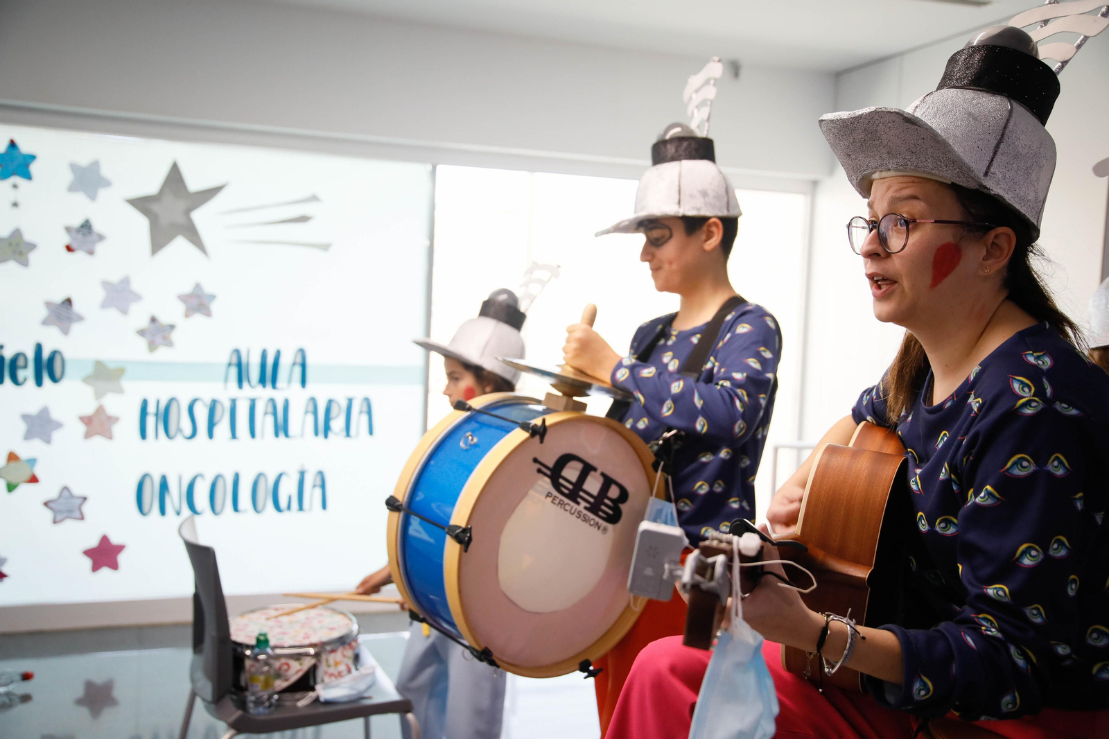Carnaval para los niños y niñas del hospital Materno Infantil de Almería contado en imágenes