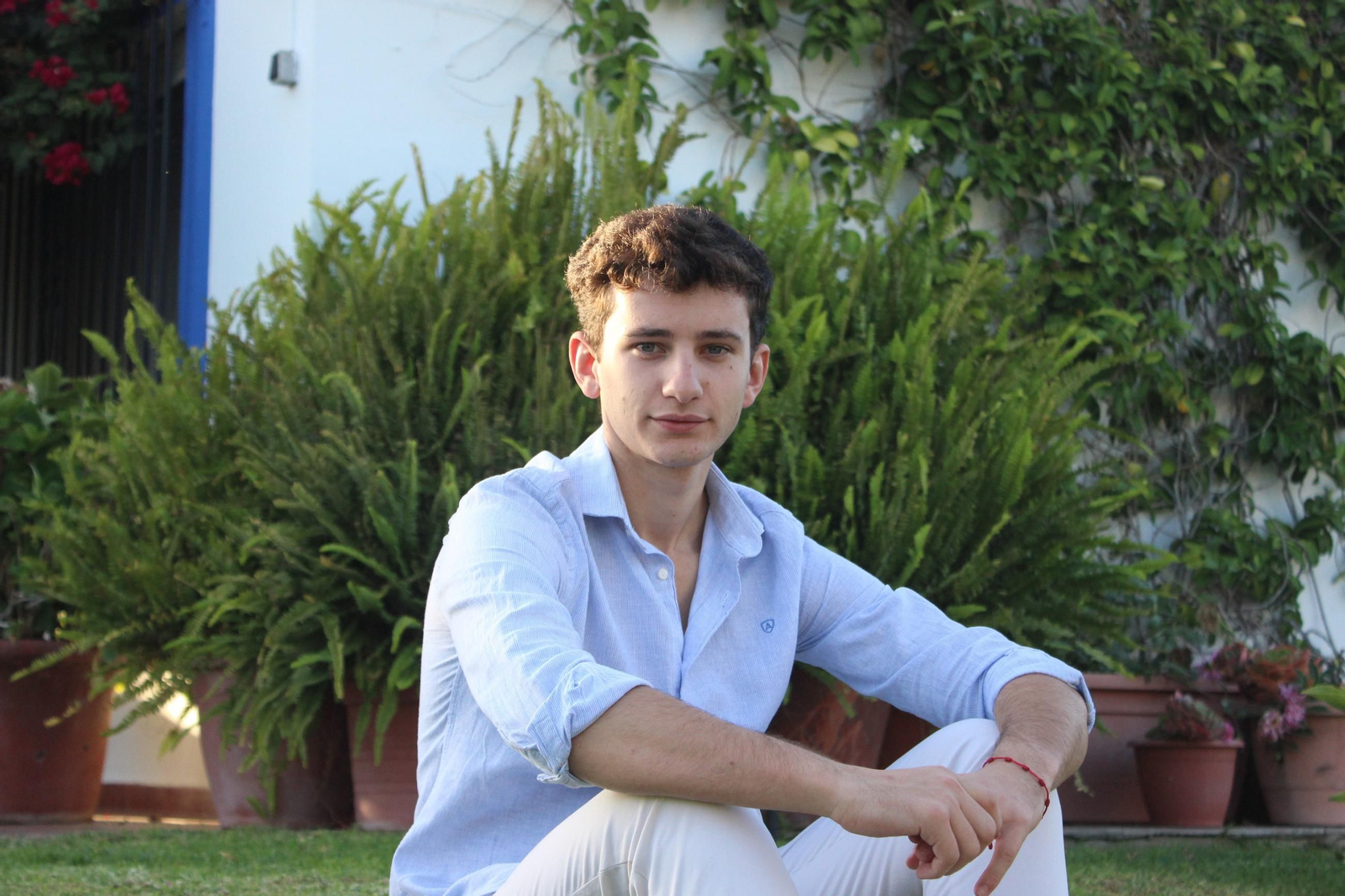 Carlos Tirado posando para esta entrevista