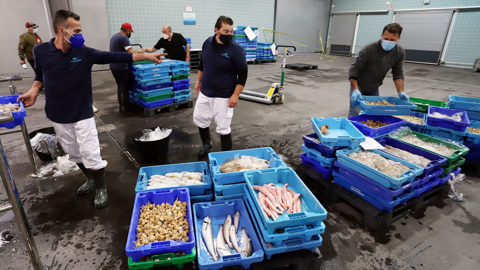 Recogida de las capturas una vez finalizada la venta.