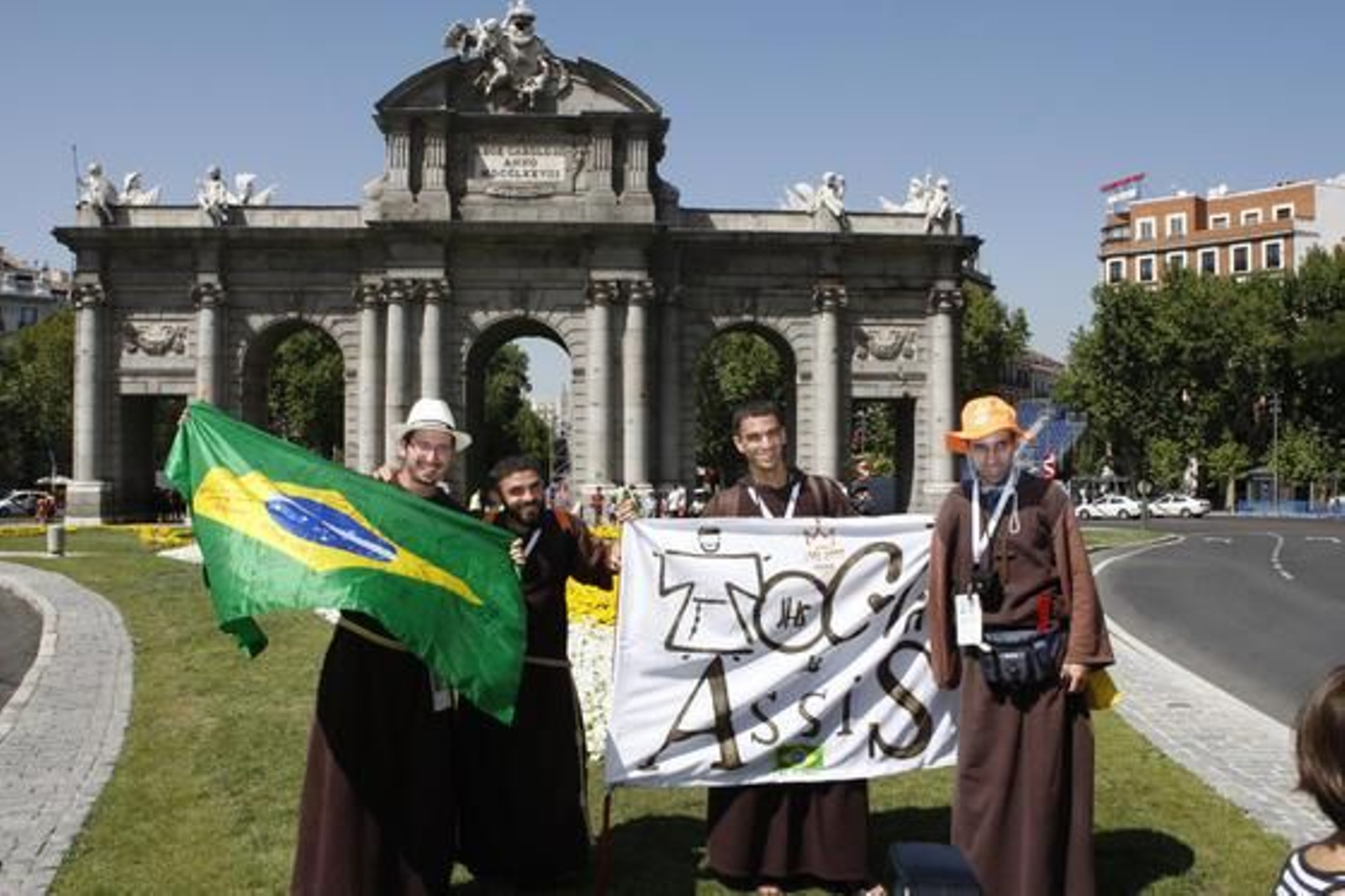 Foto: Leonardo Wen / J. L. Pino / Javier Liz? Manuel H. de Le? Gustavo cuevas / Miguel ngel Molina / Bernardo Rodr?ez