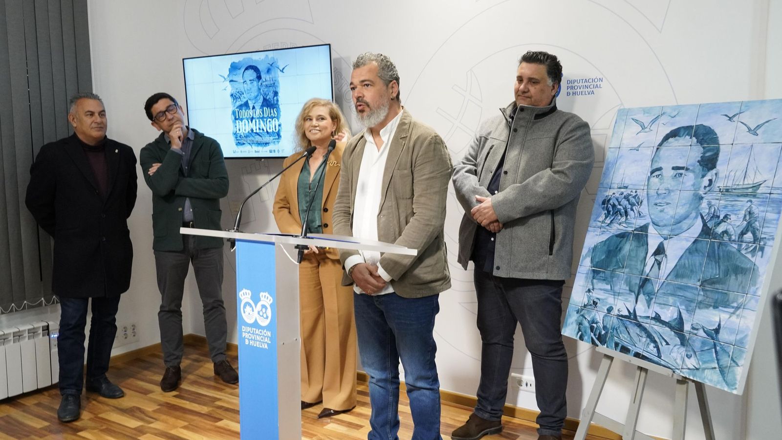 El director Abraham López en la presentación de 'Todo los días Domingo'.