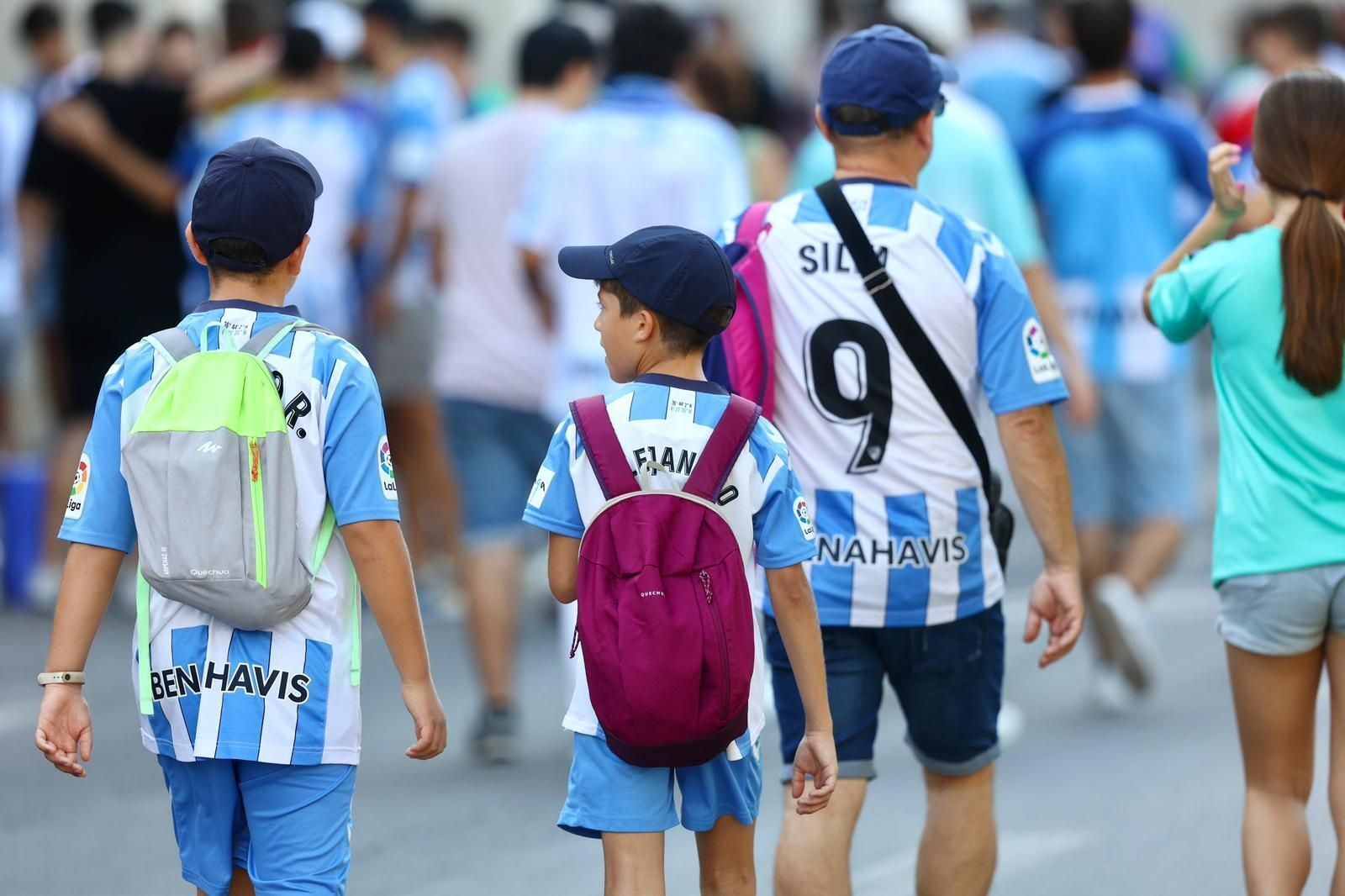 Búscate en las fotos del Málaga CF-Melilla