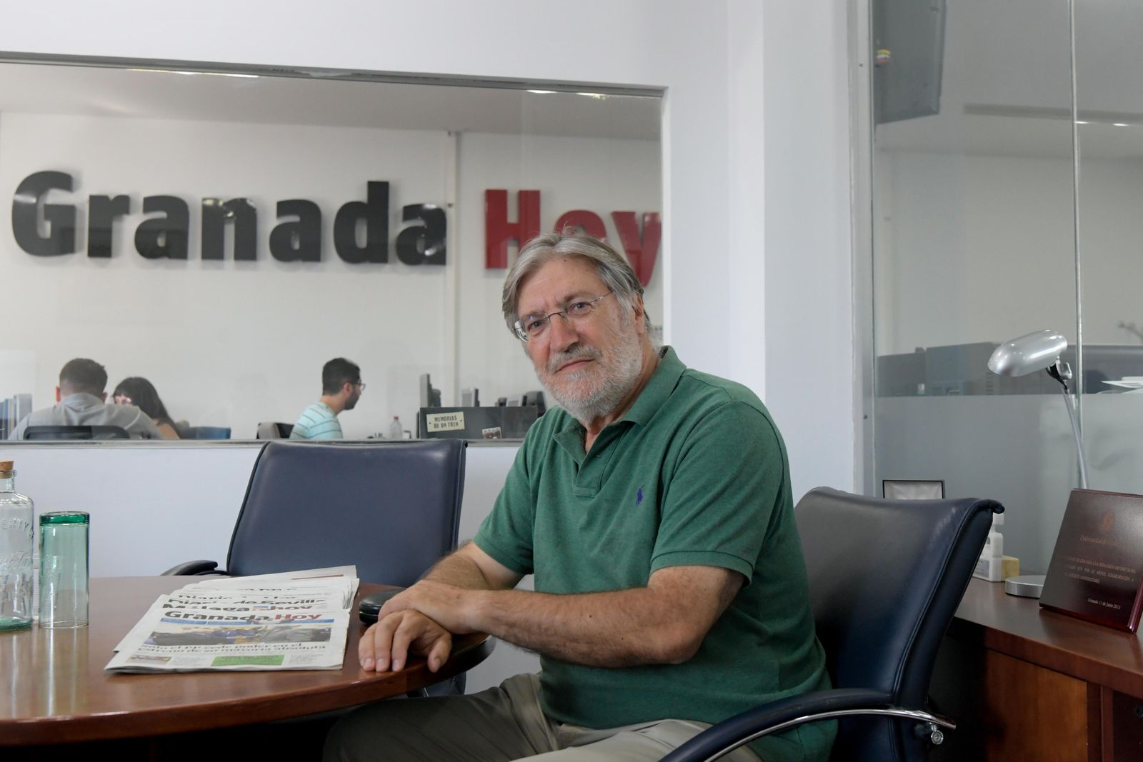 José Antonio Pérez Tapias en la redacción de Granada Hoy
