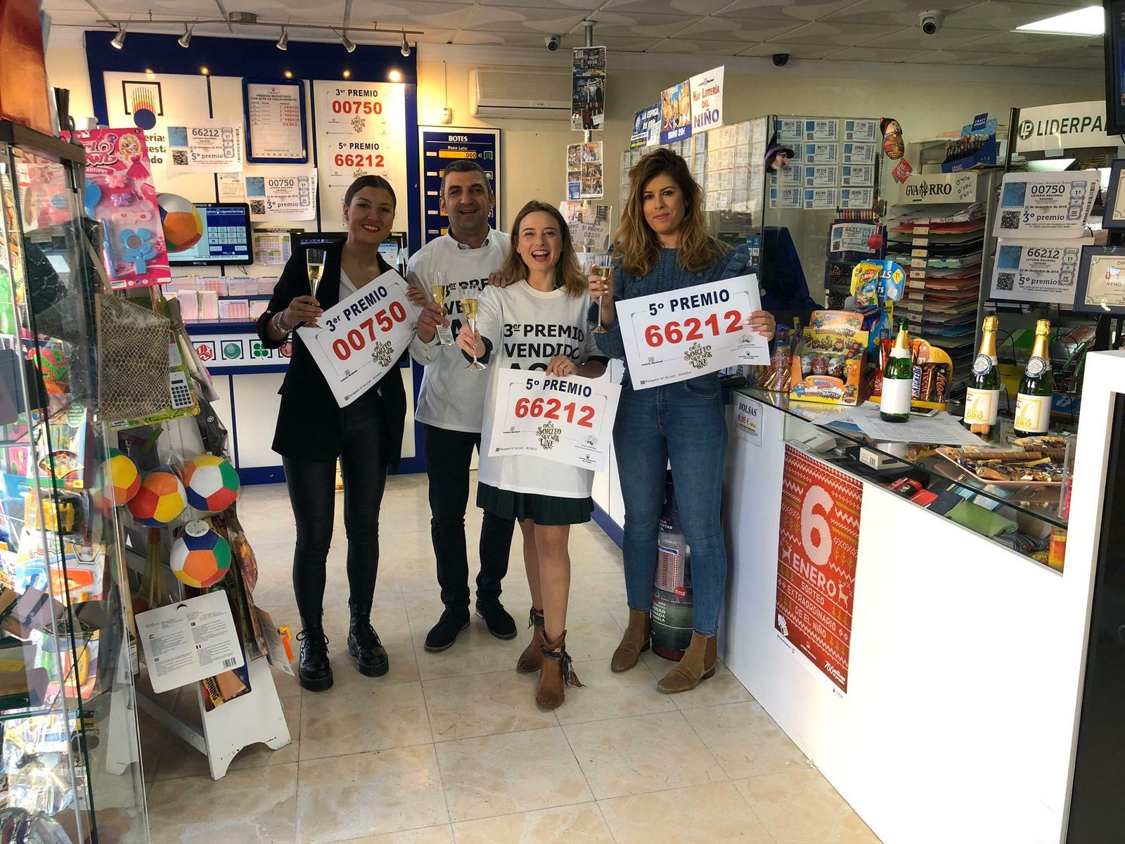 Las fotos de los premios de la Lotería de Navidad en Málaga