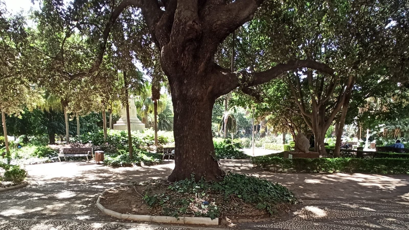 La entrada a la zona norte del Parque de Málaga