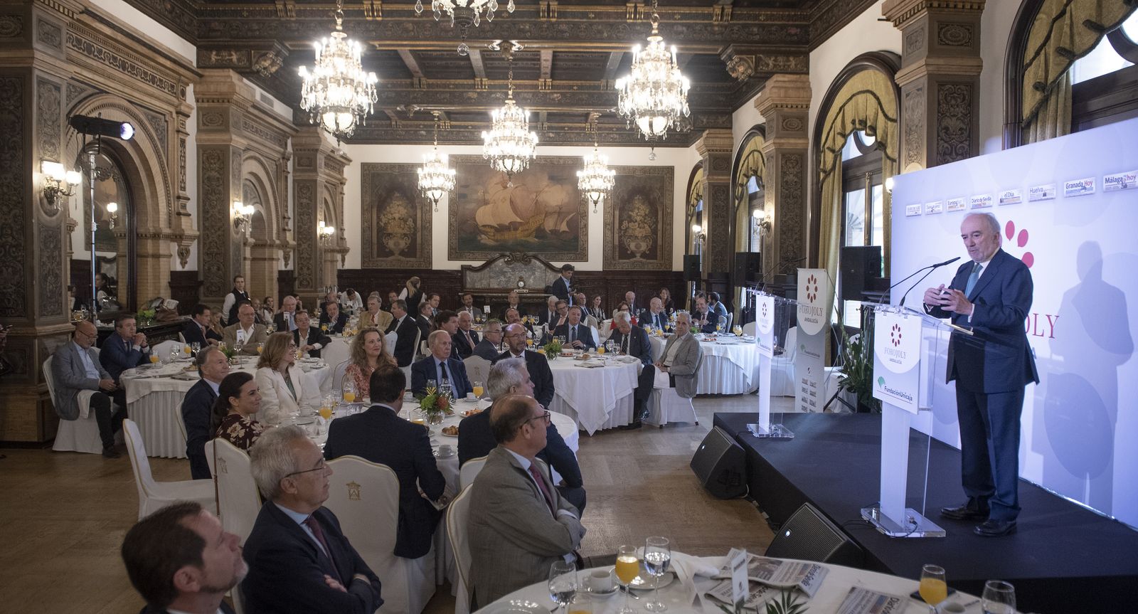 Imágenes del Foro Joly con el director de la Real Academia Española, Santiago Muñoz Machado