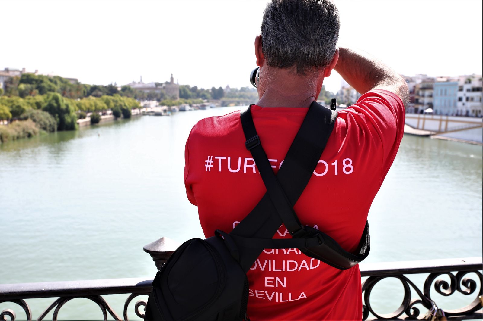 Uno de los participantes hace una foto.