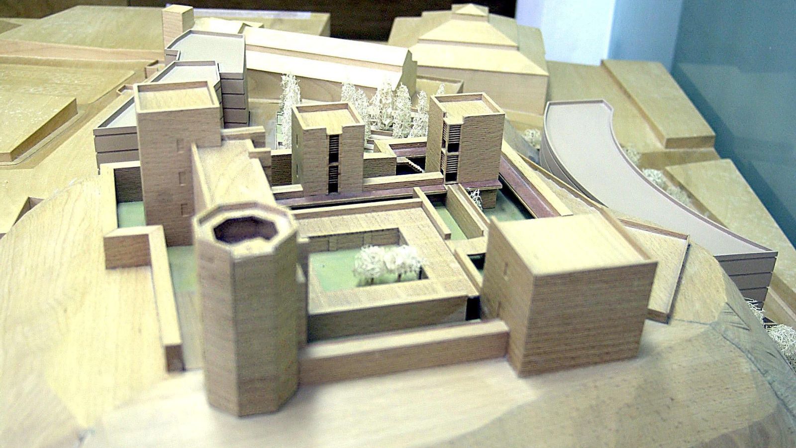 Maqueta para la recuperación del castillo arriba en el cabezo, en su orientación en la calle Aragón.