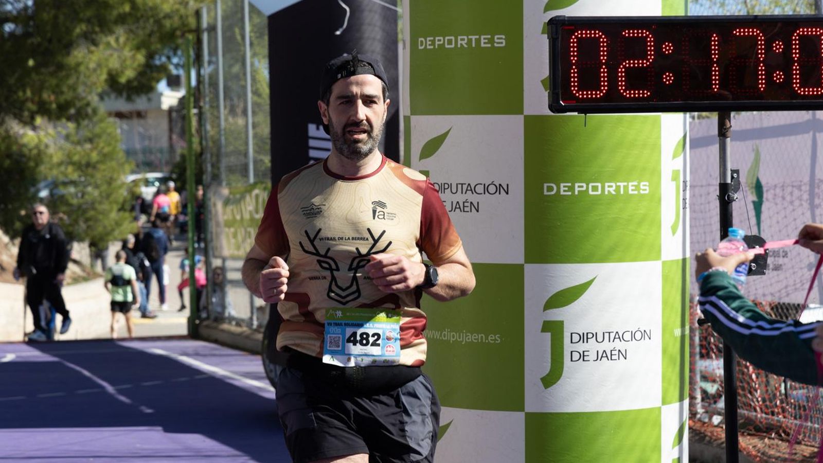 En imágenes: kilómetros para la esperanza de Celia en el CxM Trail Solidario IES Fuente de la Peña (I)