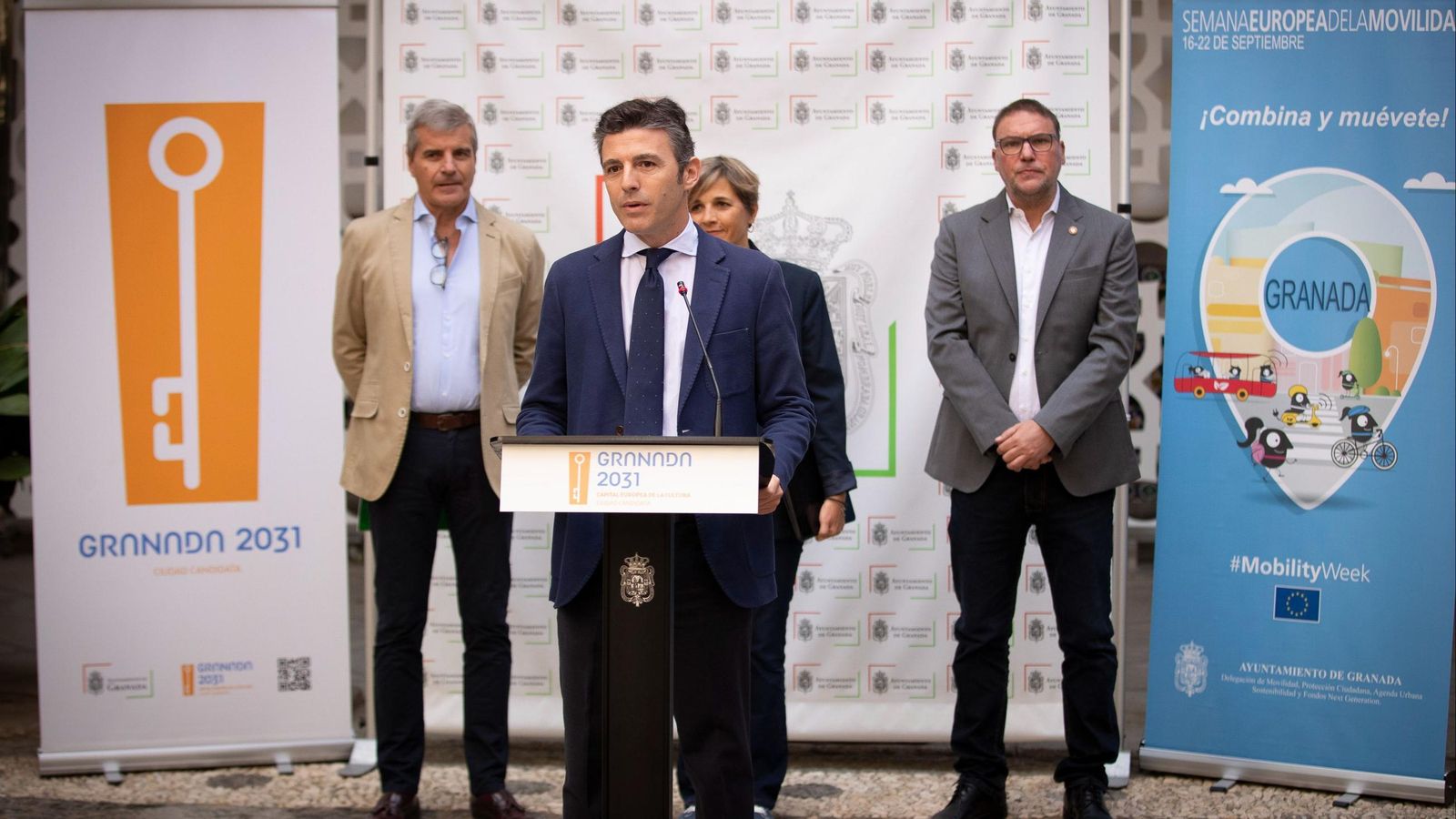 El portavoz municipal, Jorge Saavedra, durante la presentación de la programación de la Semana Europea de la Movilidad en Granada