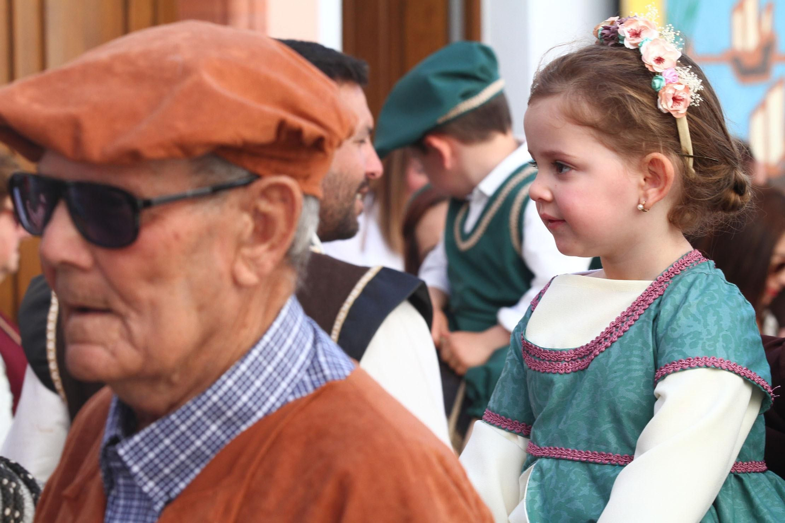 Imágenes del desfile de la XIX Feria Medieval del Descubrimiento, en Palos de la Frontera