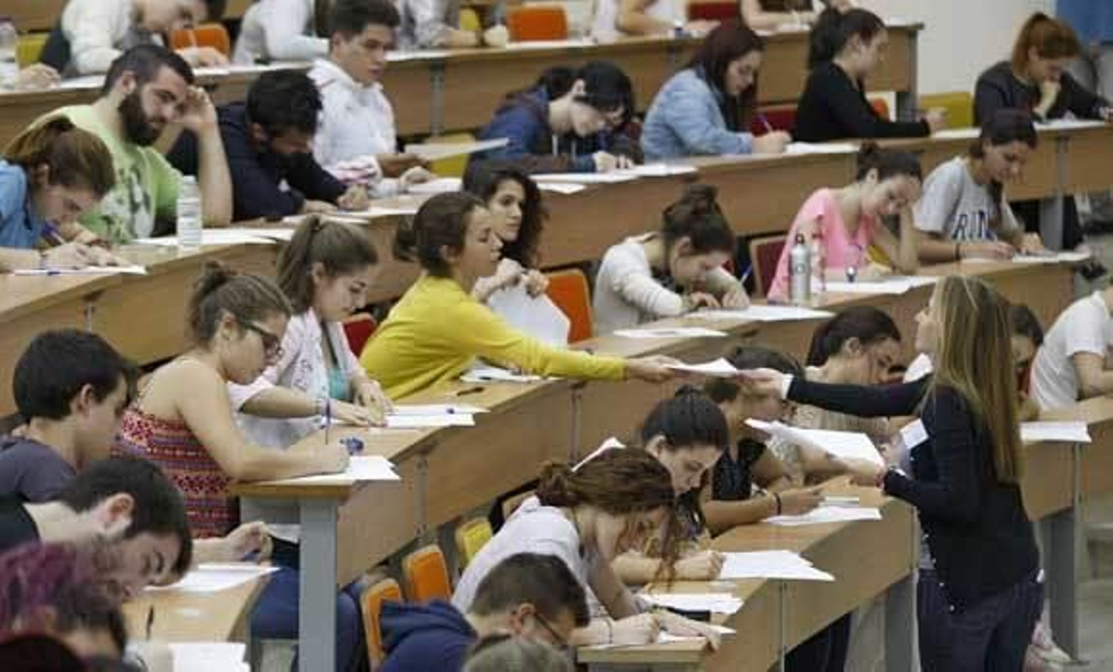 Tras Lengua y Literatura, se realizaron las pruebas de Historia de España, Historia de la Filosofía y Lengua Extranjera. /Joaquín Pino