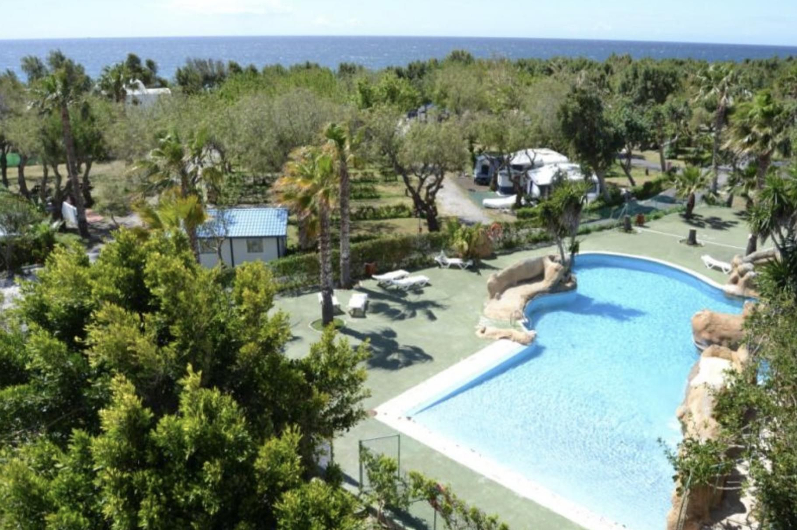 Camping Castillo de Baños