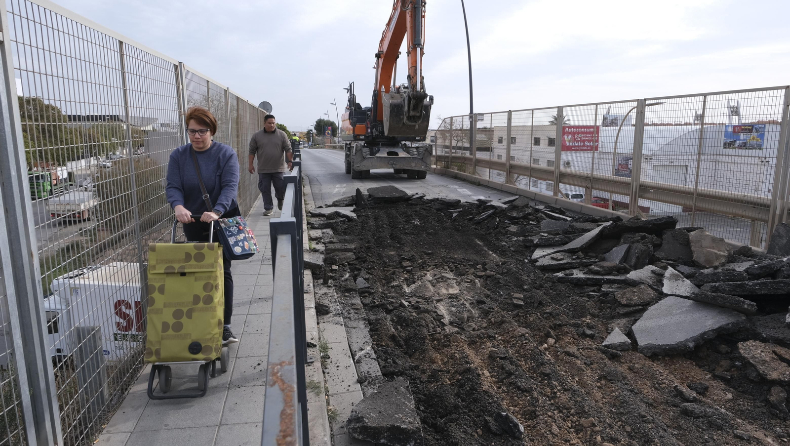 Imágenes del desmantelamiento del puente de Los Molinos, para el soterramiento del AVE