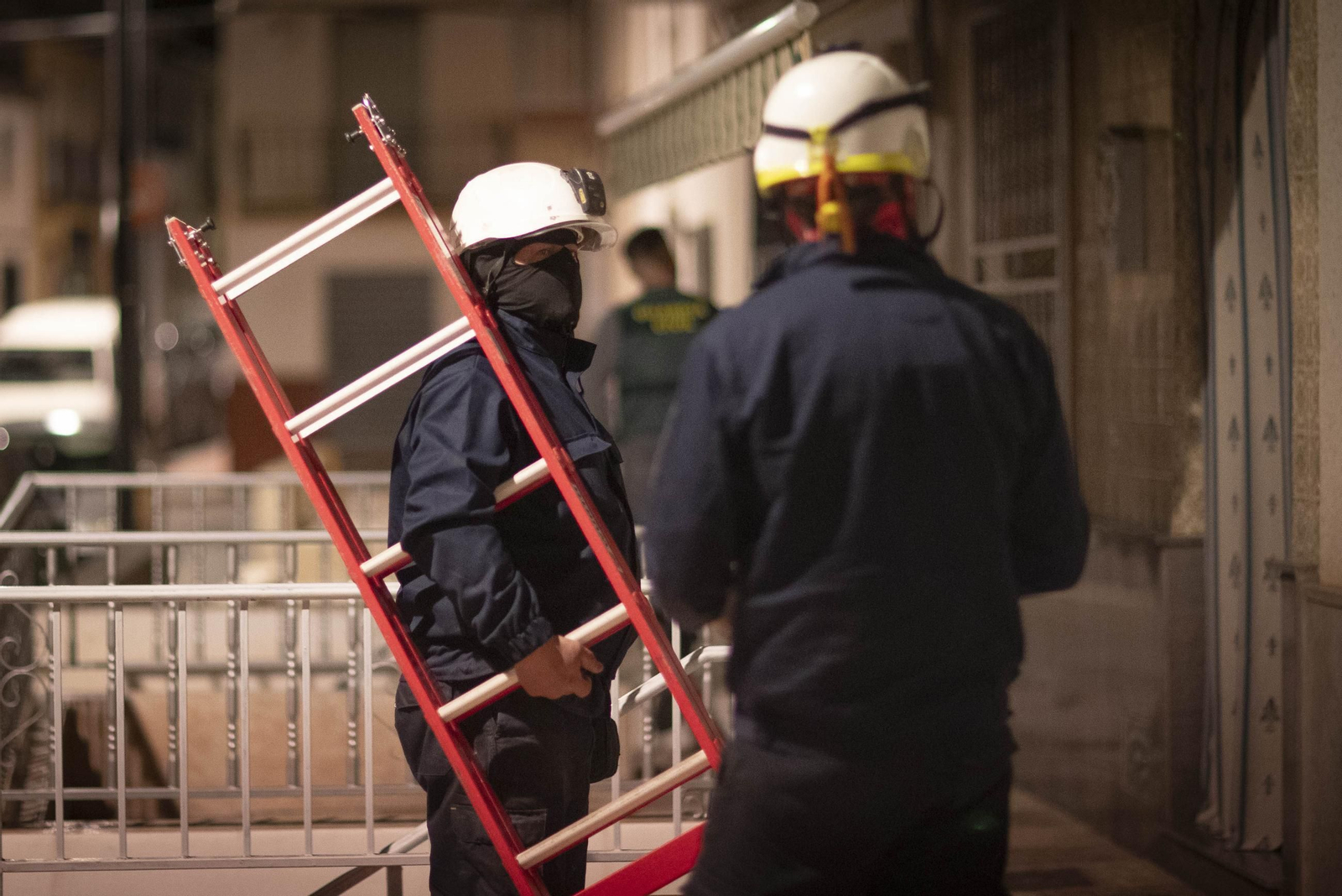 Fotos: un día de lucha contra la marihuana en Granada con la Guardia Civil de Pinos Puente
