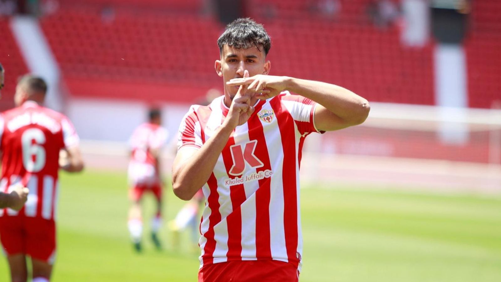Rachad Fettal celebra el gol que marcó contra el CD Toledo.