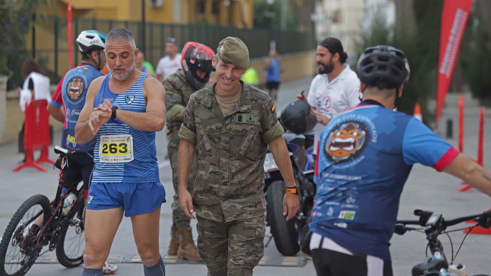 Fotos de la IX Carrera Cívico Militar 'Entre Dos Ciudades'