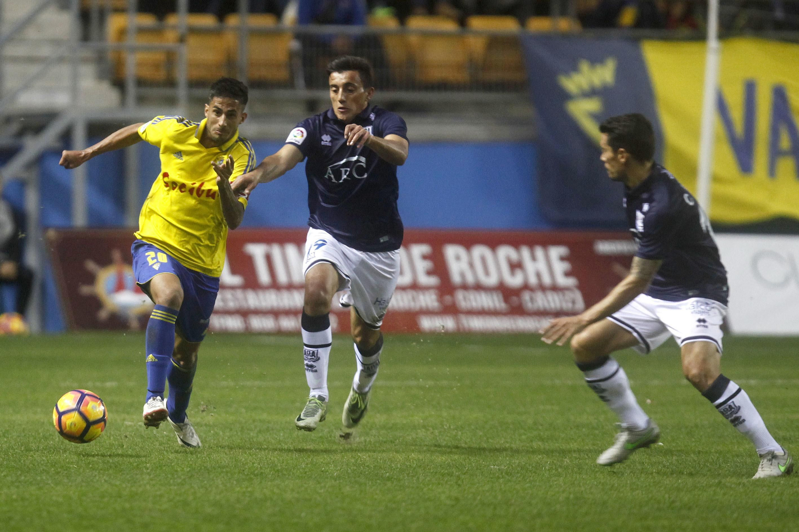 Goleada del Cádiz en el Carranza