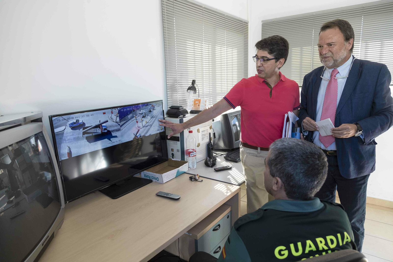 Visita al control de seguridad de la Zona Franca.
