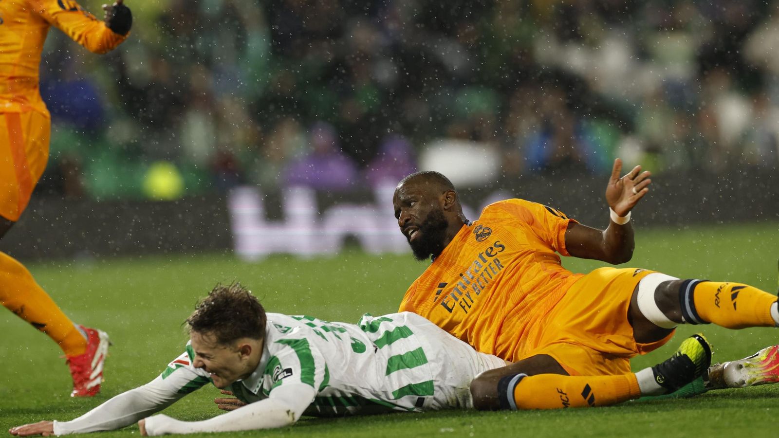 Jesús Rodríguez es derribado por Rüdiger en el penalti. Jesús Rodríguez es derribado por Rüdiger en el penalti.