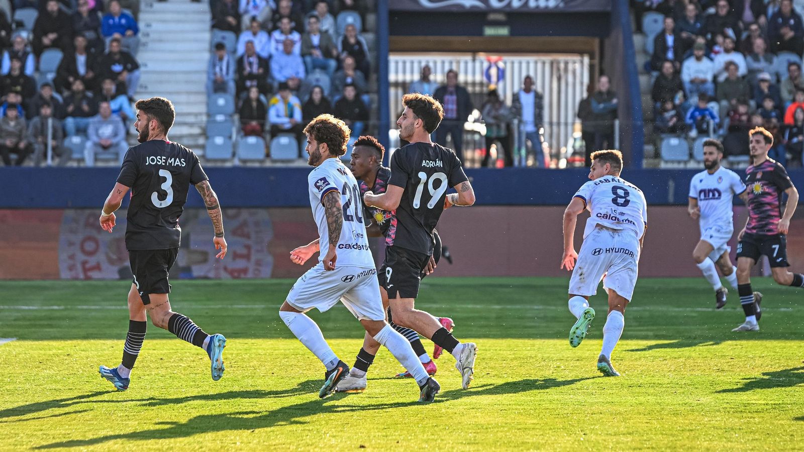 Mauro Cabello y Caballero, en una acción a balón parado.
