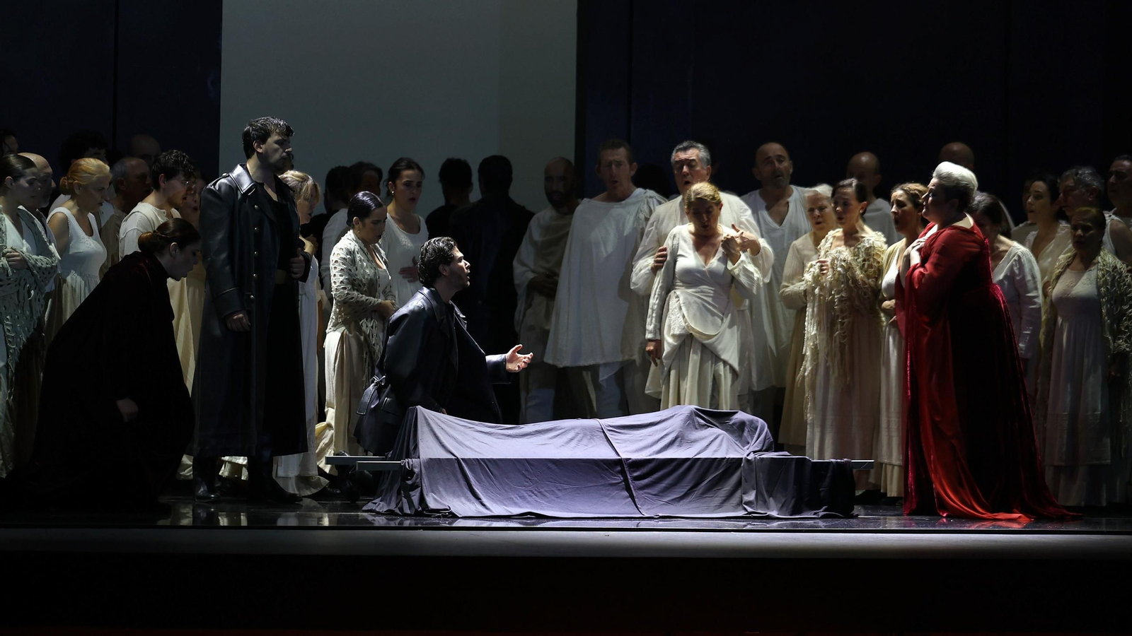 Imágenes de la ópera Macbeth en el Teatro Villamarta de Jerez