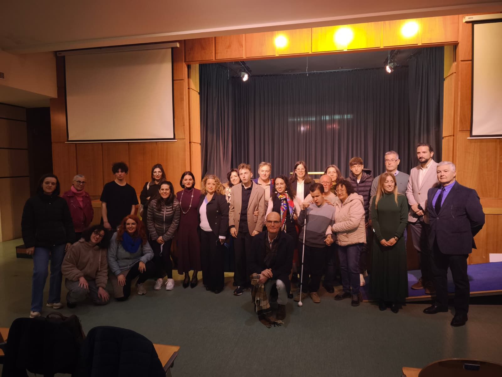 Foto de familia en la Gala Solidaria de las Enfermedades Raras.