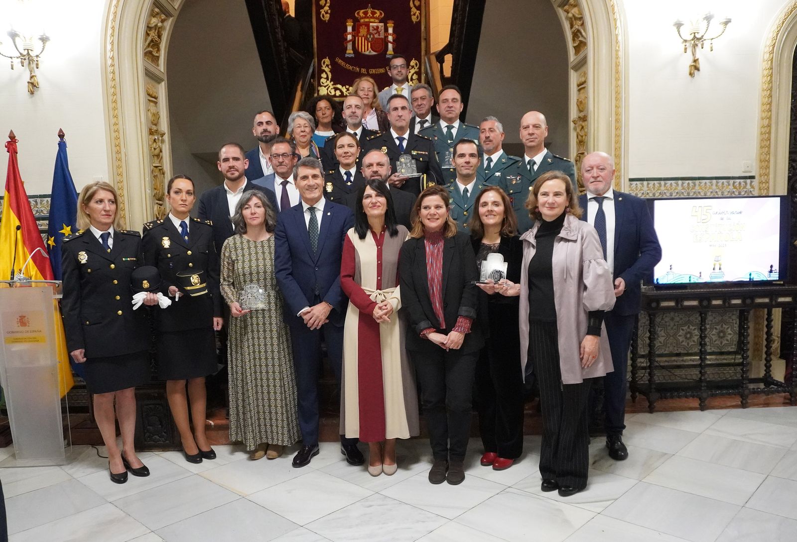 El Gobierno entrega las distinciones por el 45 aniversario de la Constitución en Granada