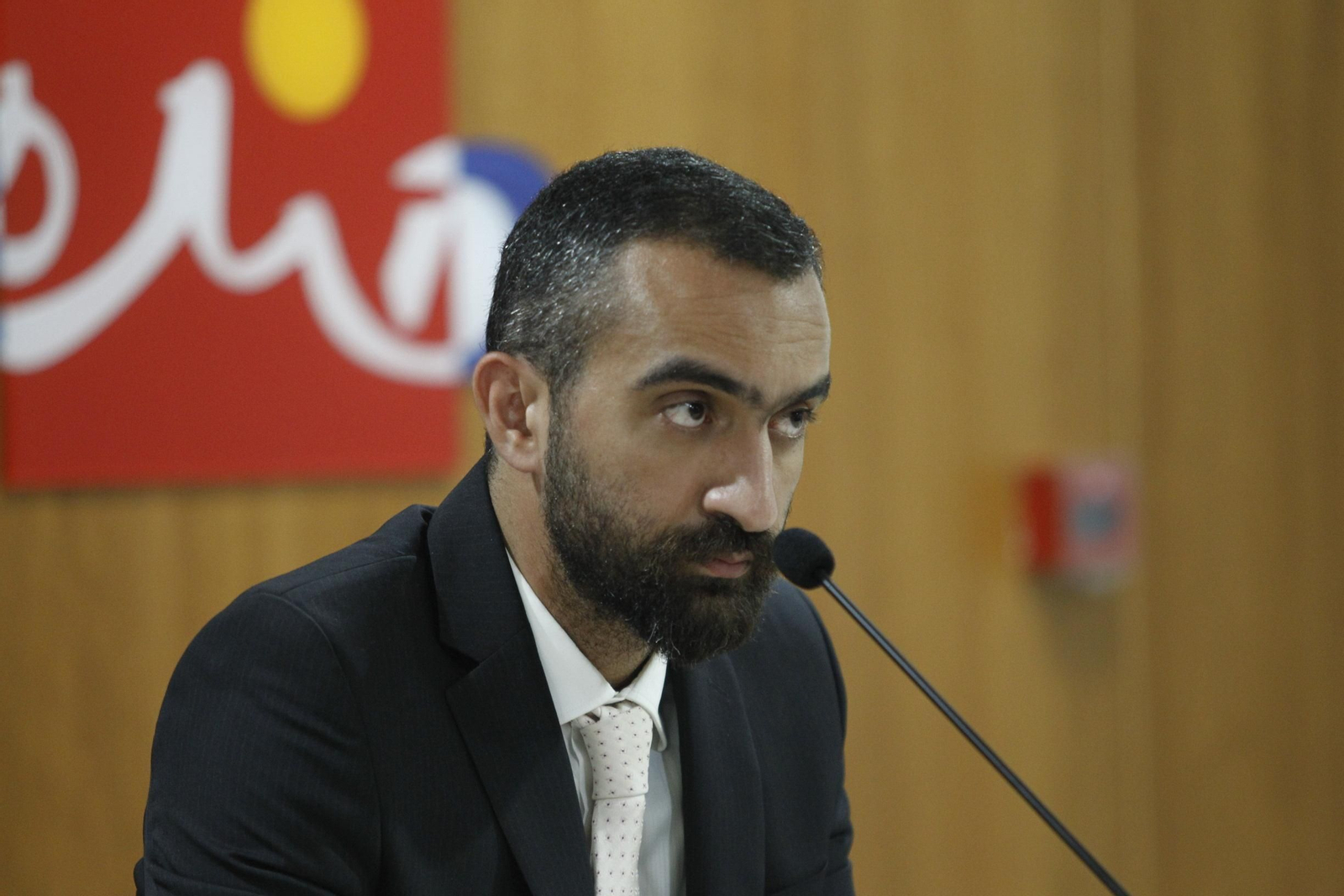 Mohamed El Assy, CEO rojiblanco, lleva las negociaciones por parte del club.