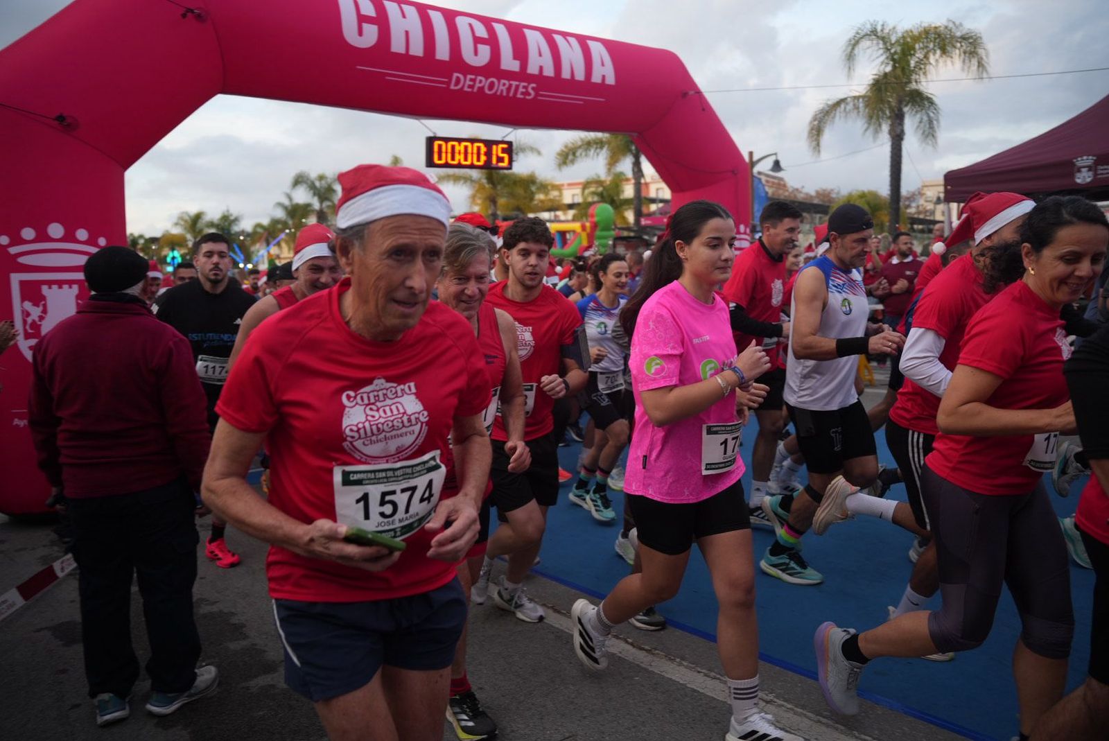 Imágenes de la XII Carrera San Silvestre Chiclanera