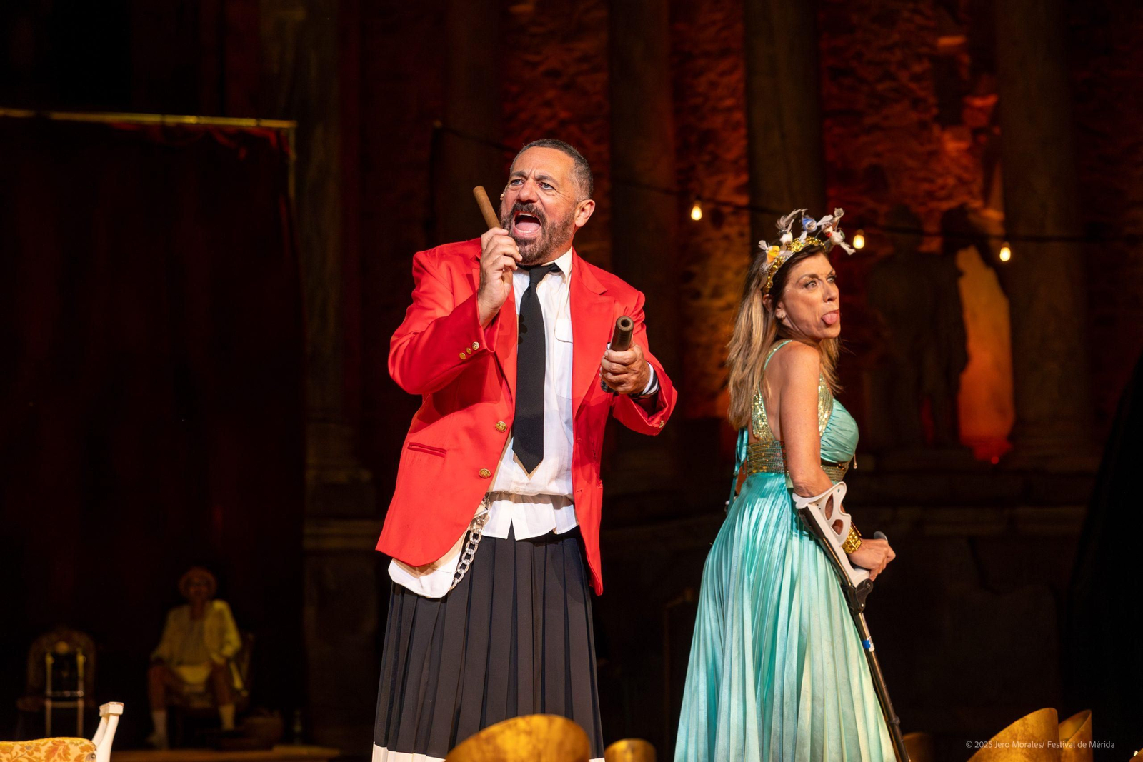 Pepón Nieto y Eva Isanta en ‘Los hermanos’, producción del Festival de Mérida, GNP y Clásicos Contemporáneos.