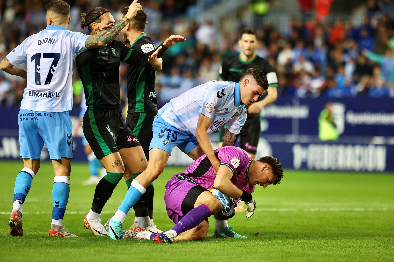 Roberto, su paso por el Málaga CF en fotos