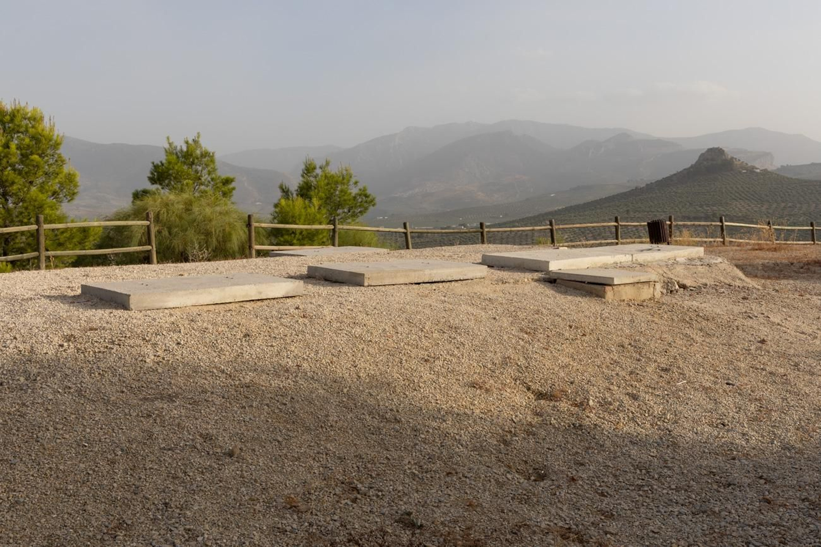 Estado de abandono del parque del Cerro de las Canteras