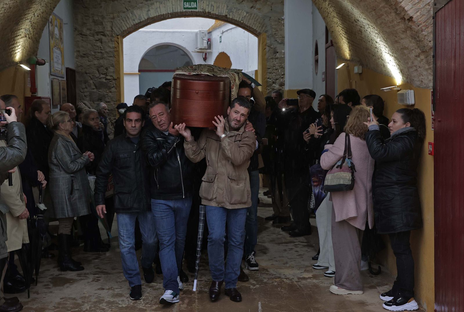 Imágenes del último adiós al diestro Carlos Corbacho en La Línea