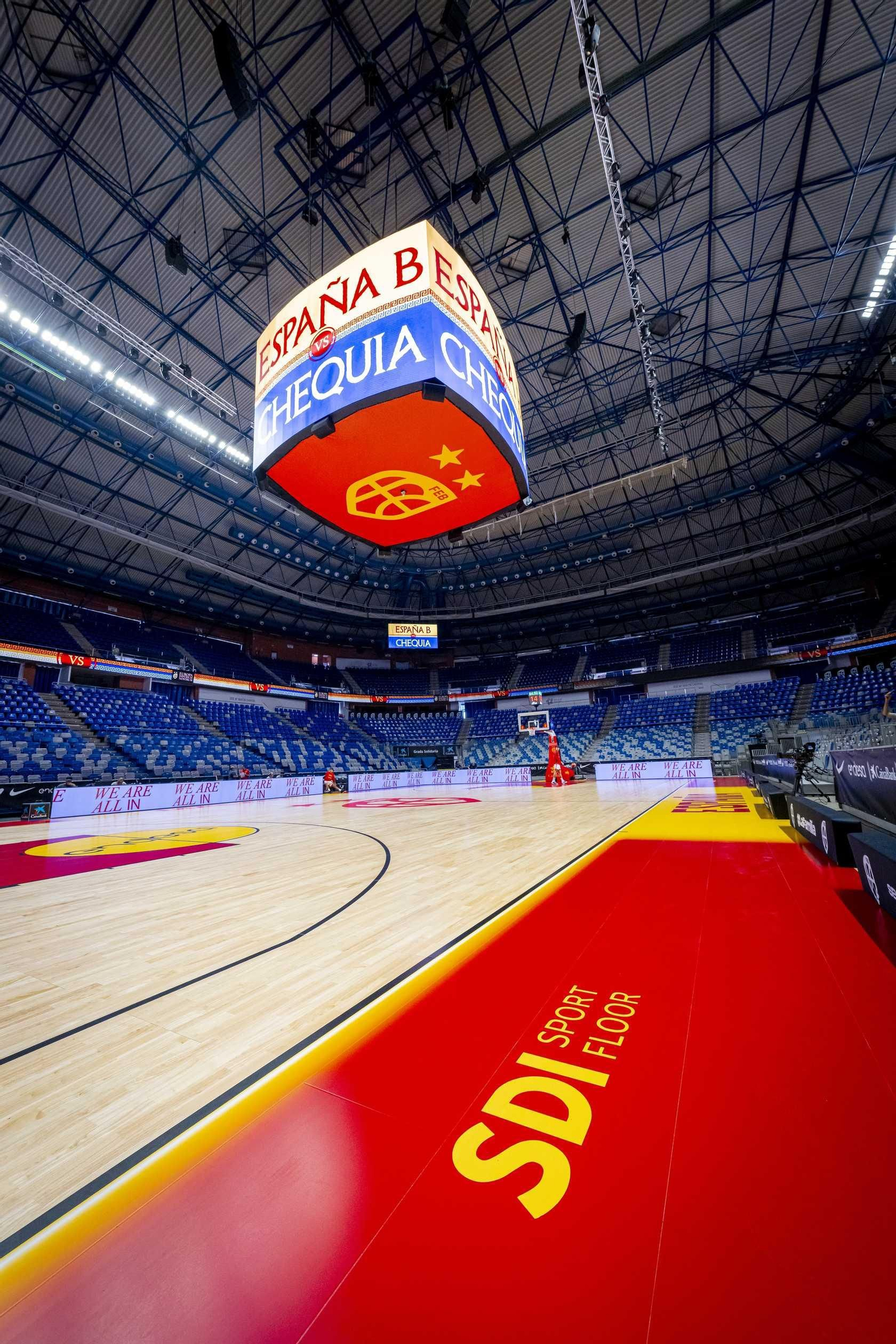 España B-República Checa, en fotos