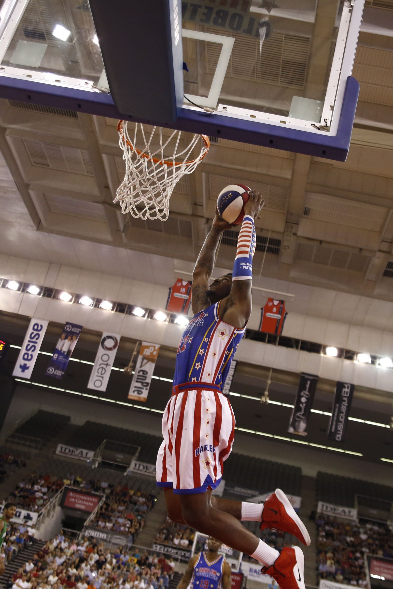 El espectáculo de los Globetrotters inunda el Palacio de Deportes