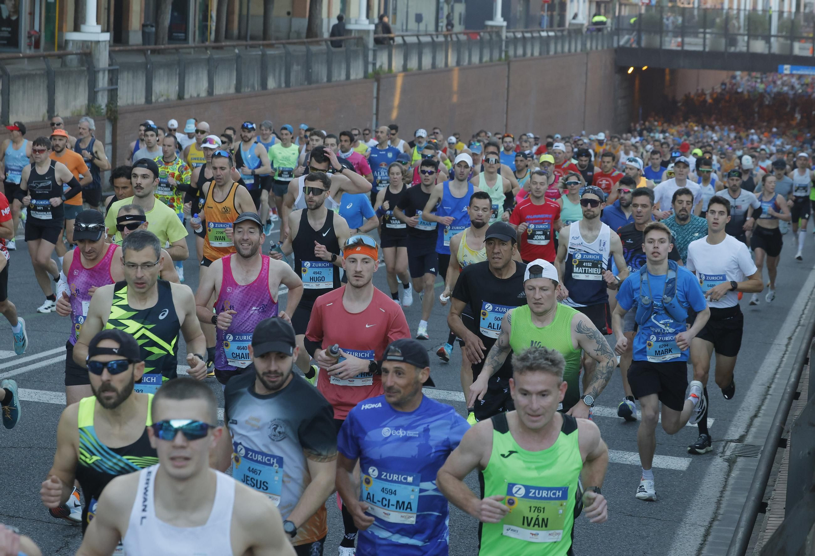 Búscate en el Zurich Maratón de Sevilla 2025