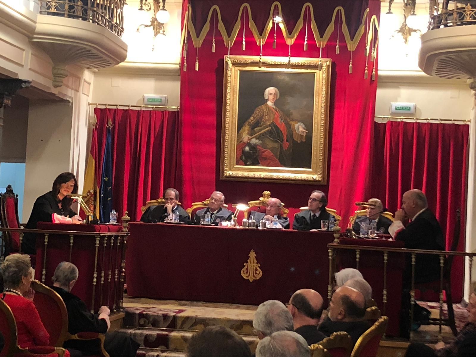 La magistrada jerezana mientras ofrecía a los presentes su discurso de ingreso en la Real Academia de Jurisprudencia, en Madrid.