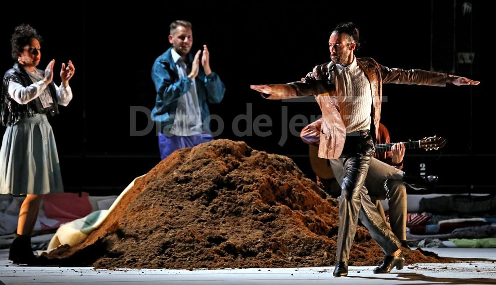 Imágenes del espectáculo 'Sombra efímera' de Eduardo Guerrero