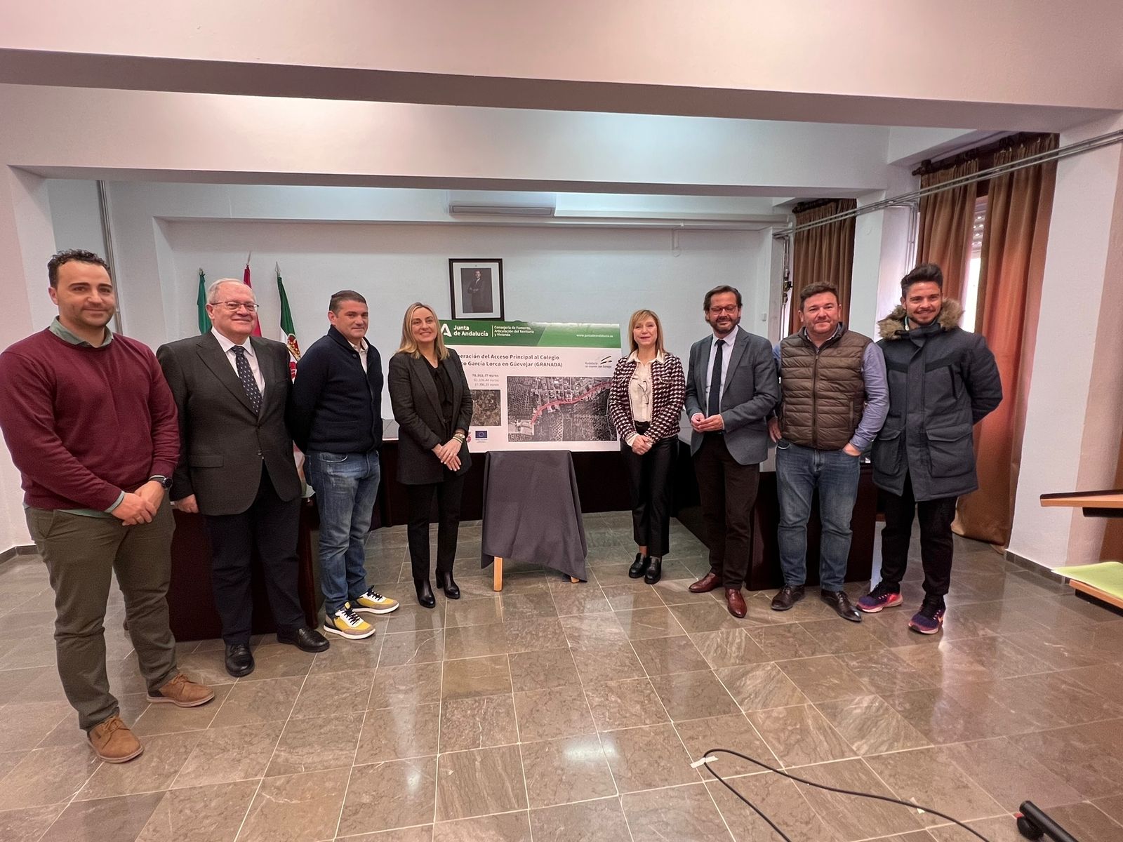 Imagen de la firma del convenio entre la Junta de Andalucía y el Ayuntamiento de Güevéjar