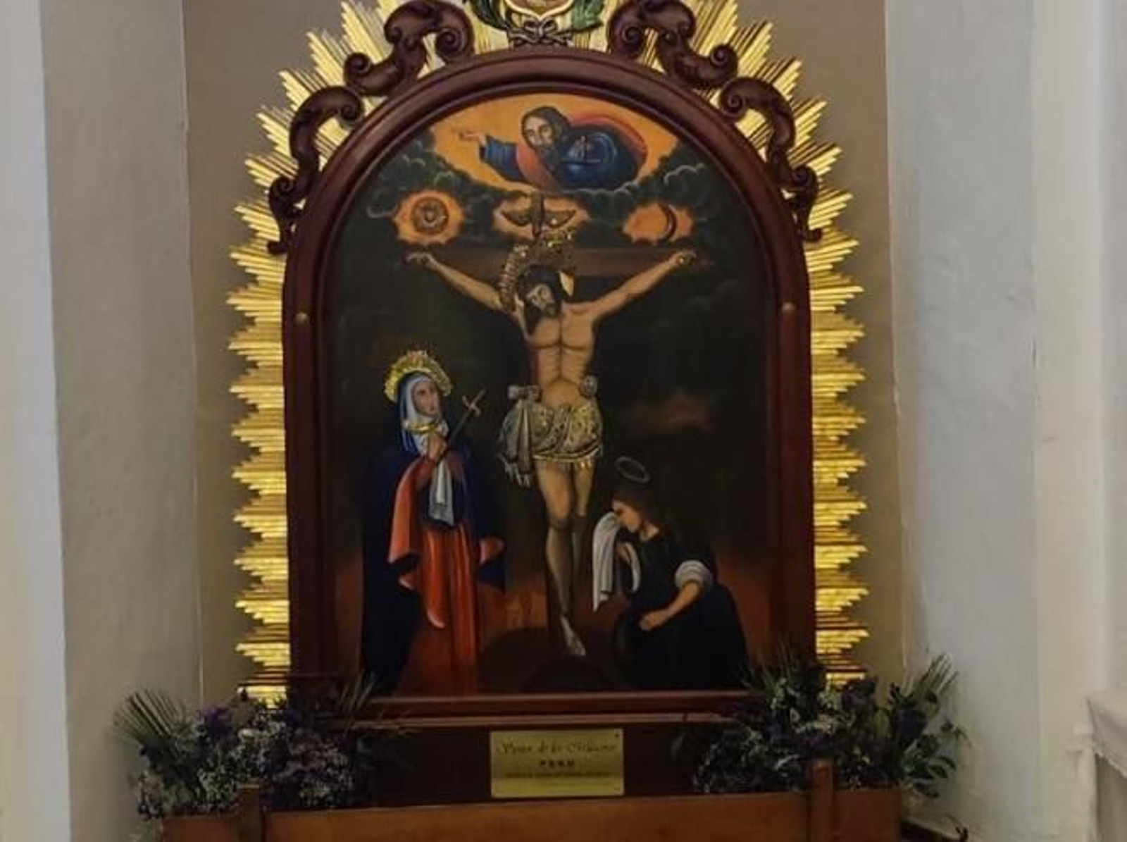La venerada imagen del Cristo de los Milagros en Santa Cruz