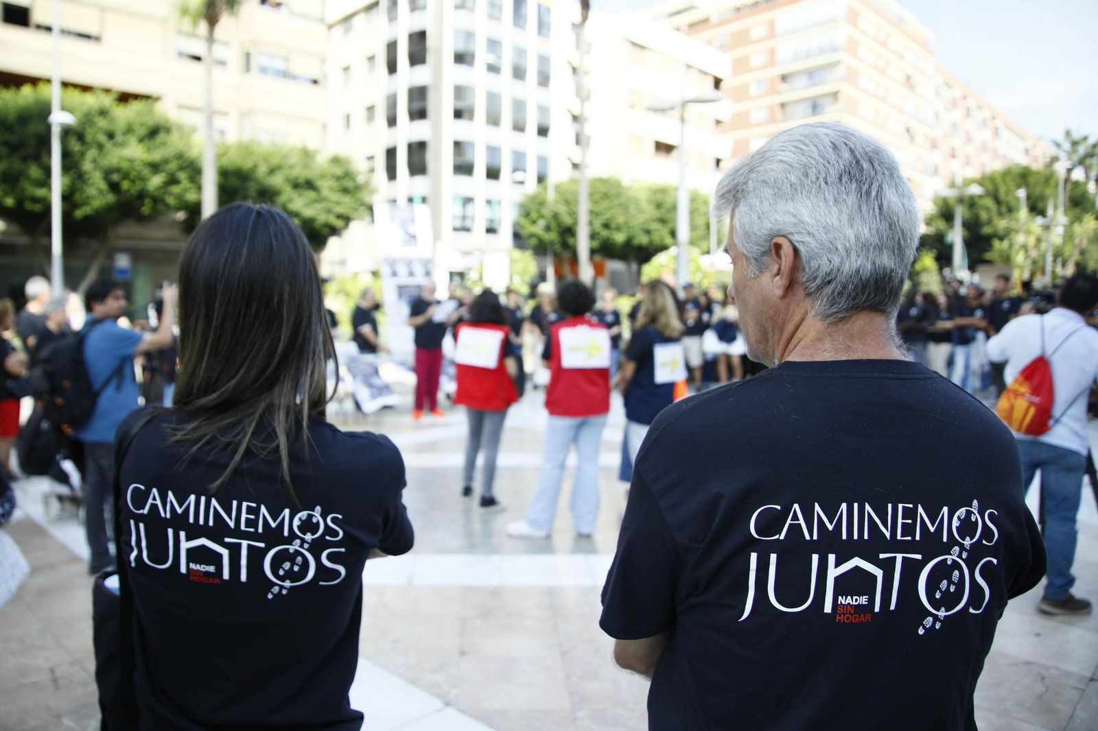 Imágenes de la campaña "Camino de Santiago" para celebrar el día de las personas sin hogar en Almería